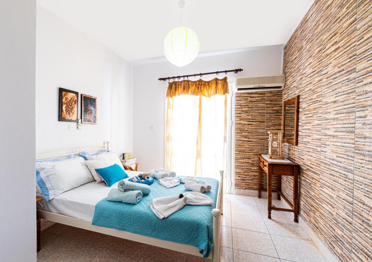 Lions Apartments Порос Экстерьер фото