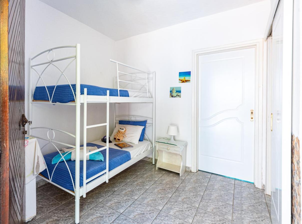 Lions Apartments Порос Экстерьер фото